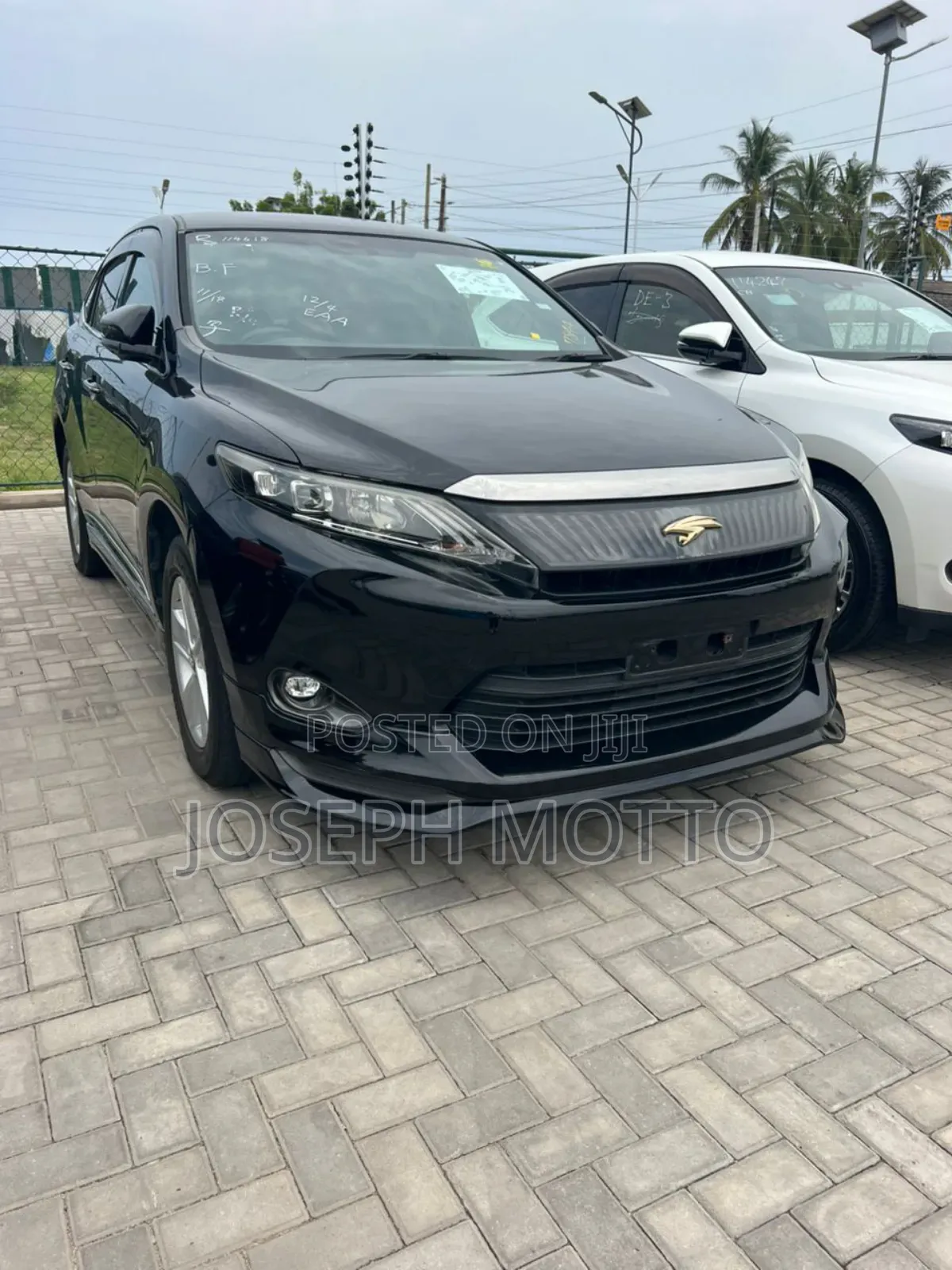 Toyota Harrier 2.0 2016 Black