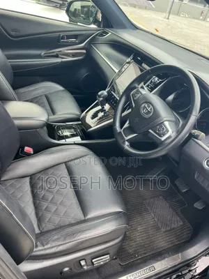 Toyota Harrier 2.0 2016 Black