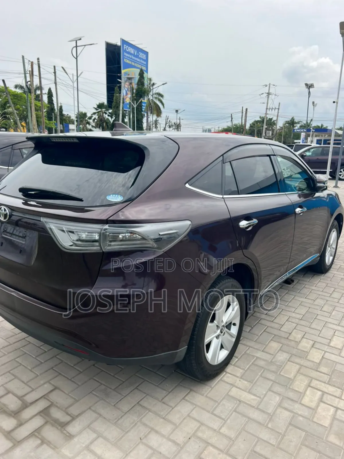 Toyota Harrier 2.0 2016 Black