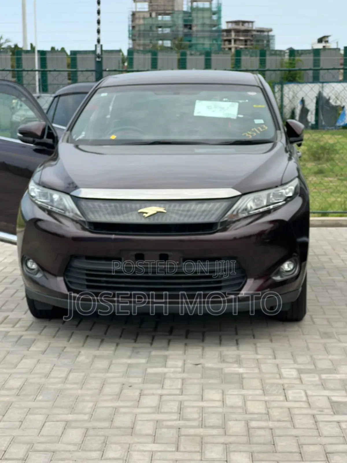 Toyota Harrier 2.0 2016 Black