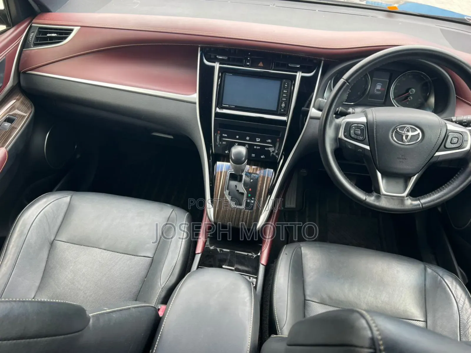 Toyota Harrier 2.0 2016 Black