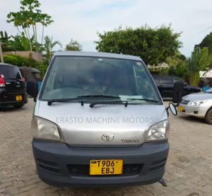 Toyota Townace Manual – Body Ndefu  