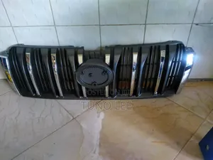 Landcruzer Prado 150 Grill