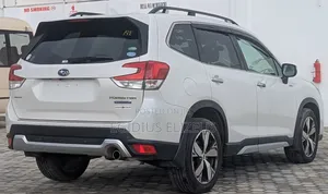 Subaru Forester 2018 White