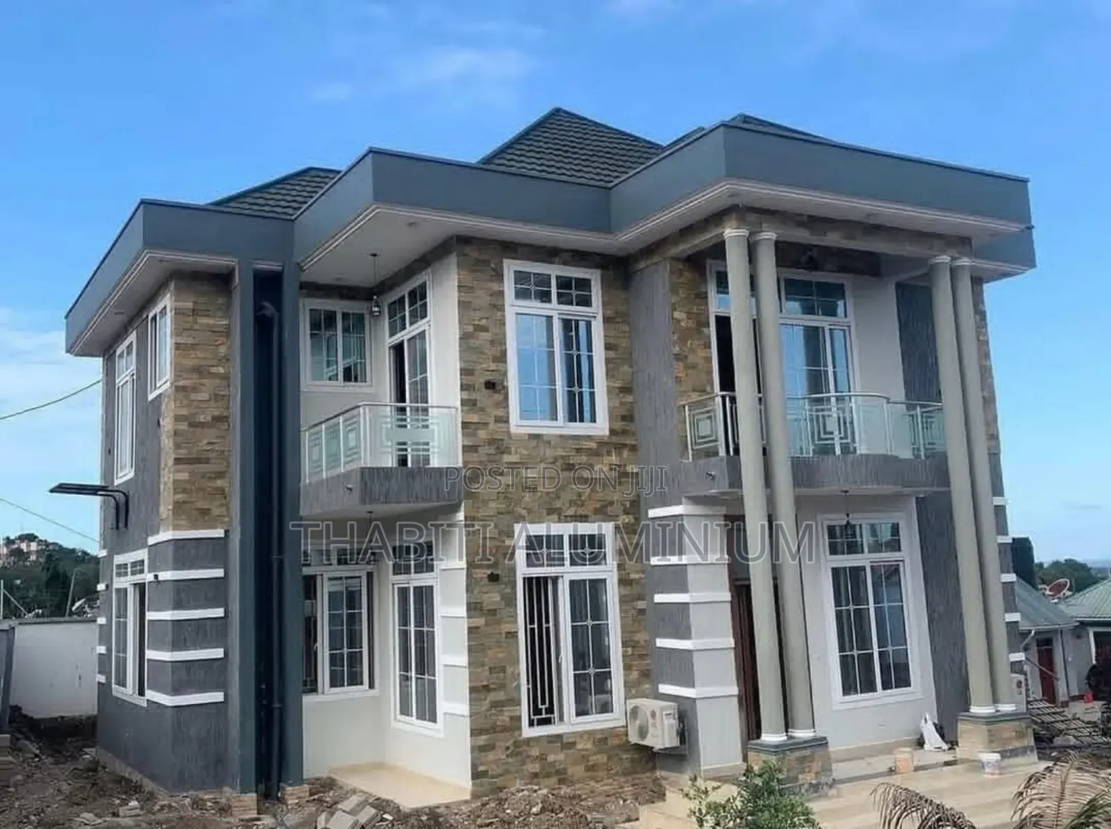 Fundi Wa Kutengeneza Dirisha Na Milango Ya Aluminium Na PVC Dar