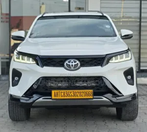 Toyota Fortuner 2023 White