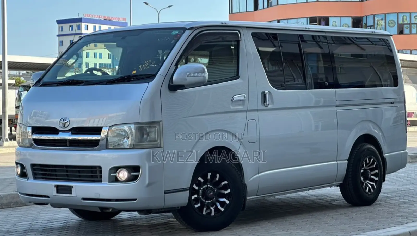 Toyota HiAce 2005 Silver