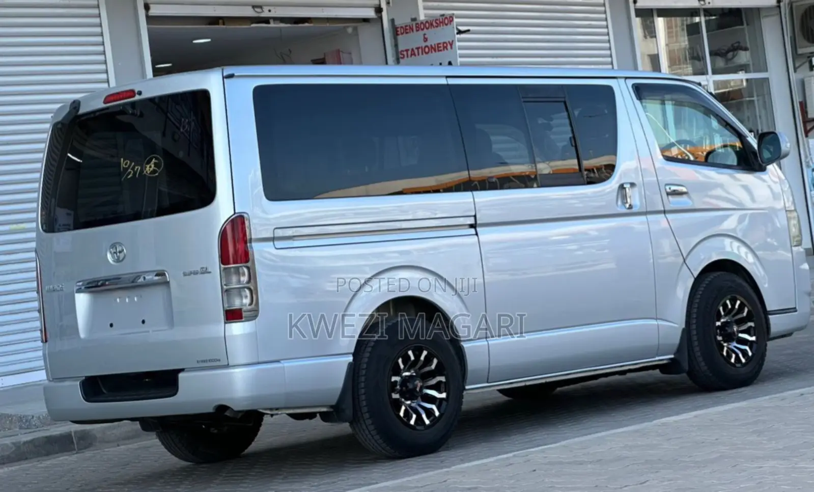 Toyota HiAce 2005 Silver