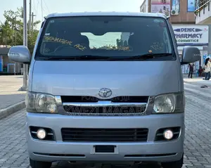 Toyota HiAce 2005 Silver