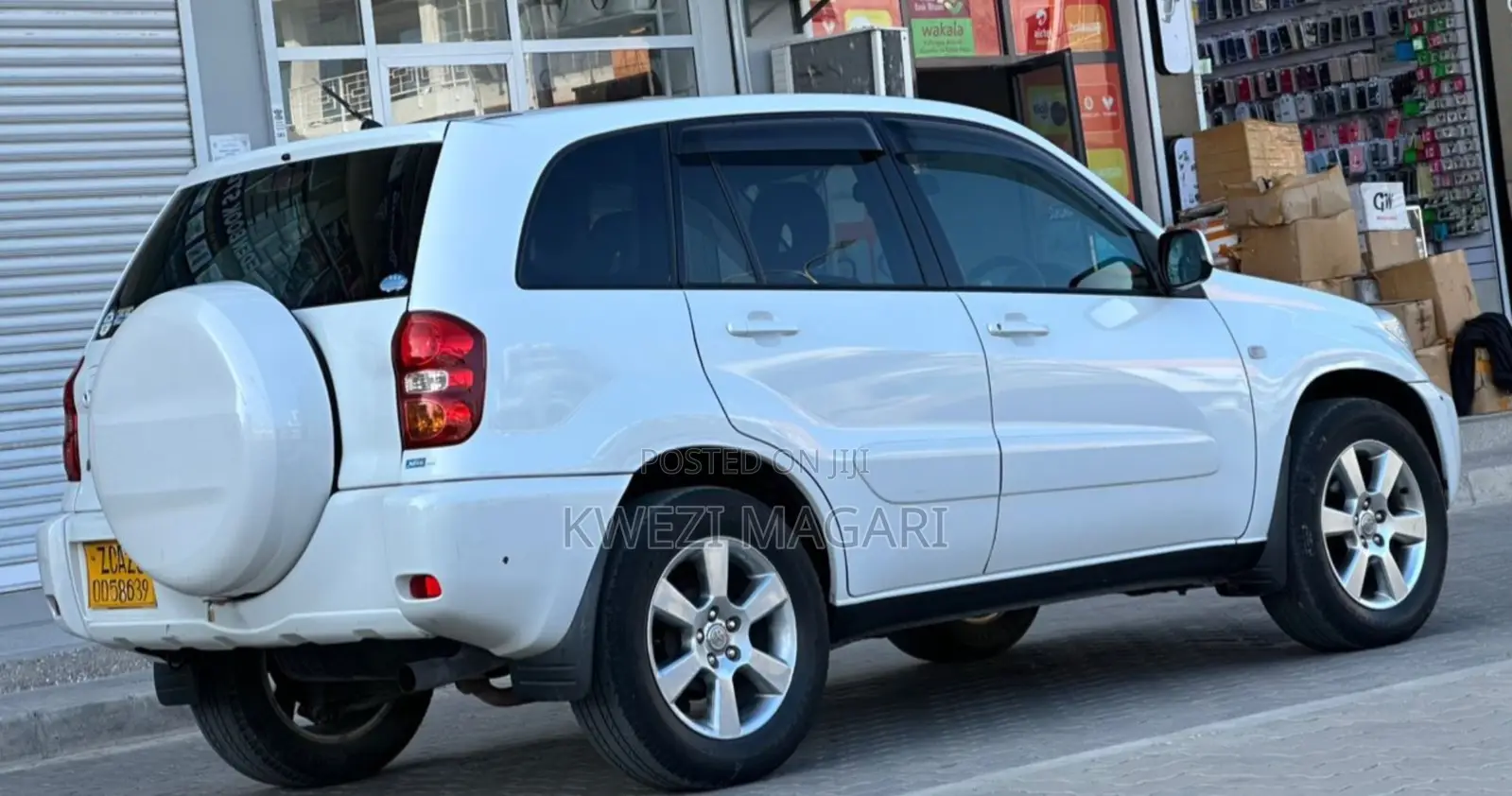 Toyota RAV4 2004 White
