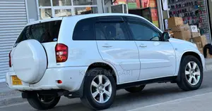 Toyota RAV4 2004 White
