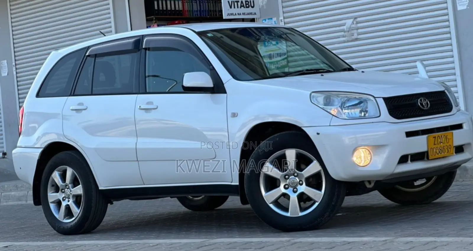 Toyota RAV4 2004 White