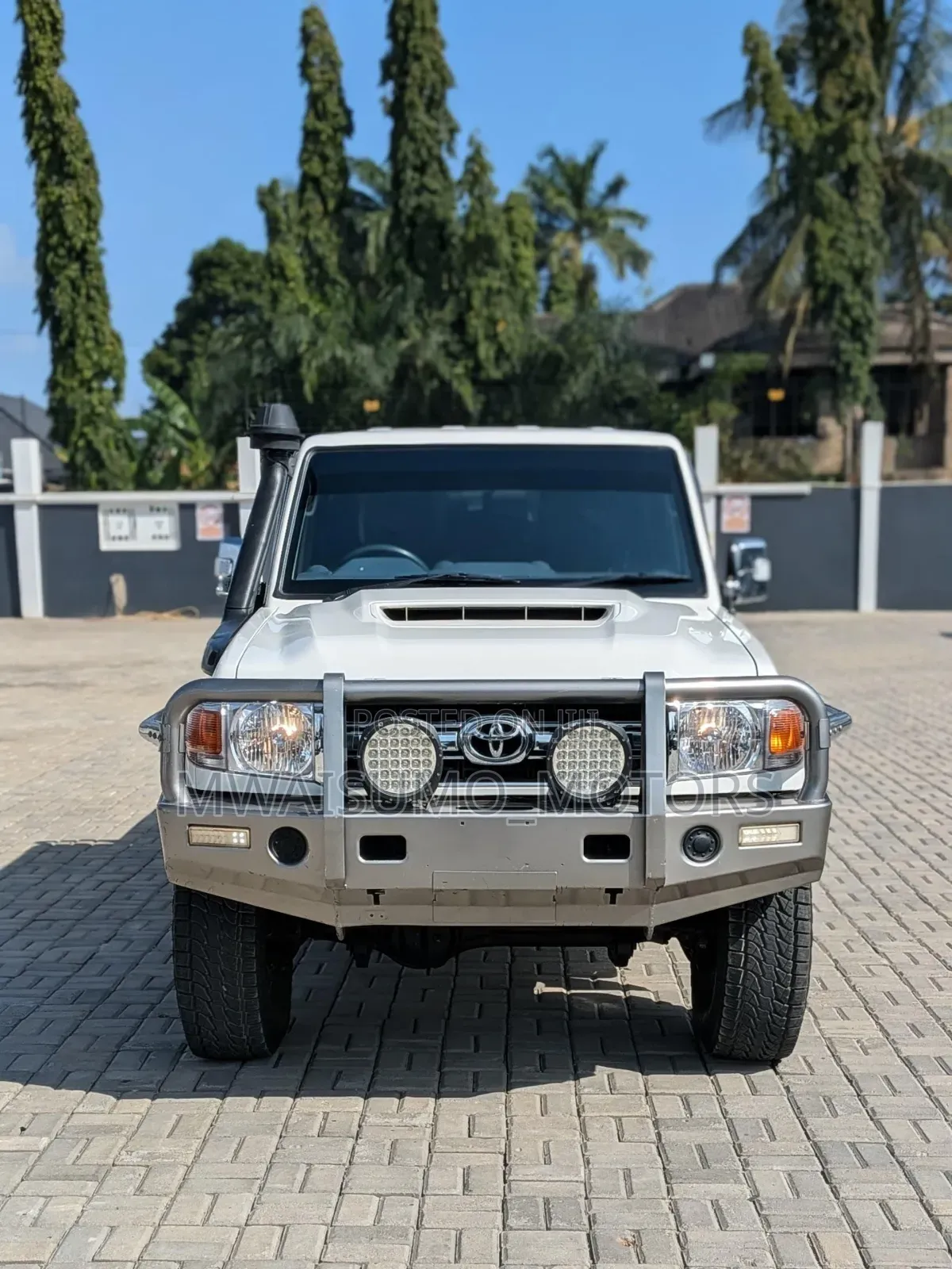 Toyota Land Cruiser 2021 Off white