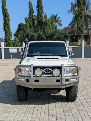 Toyota Land Cruiser 2021 Off white