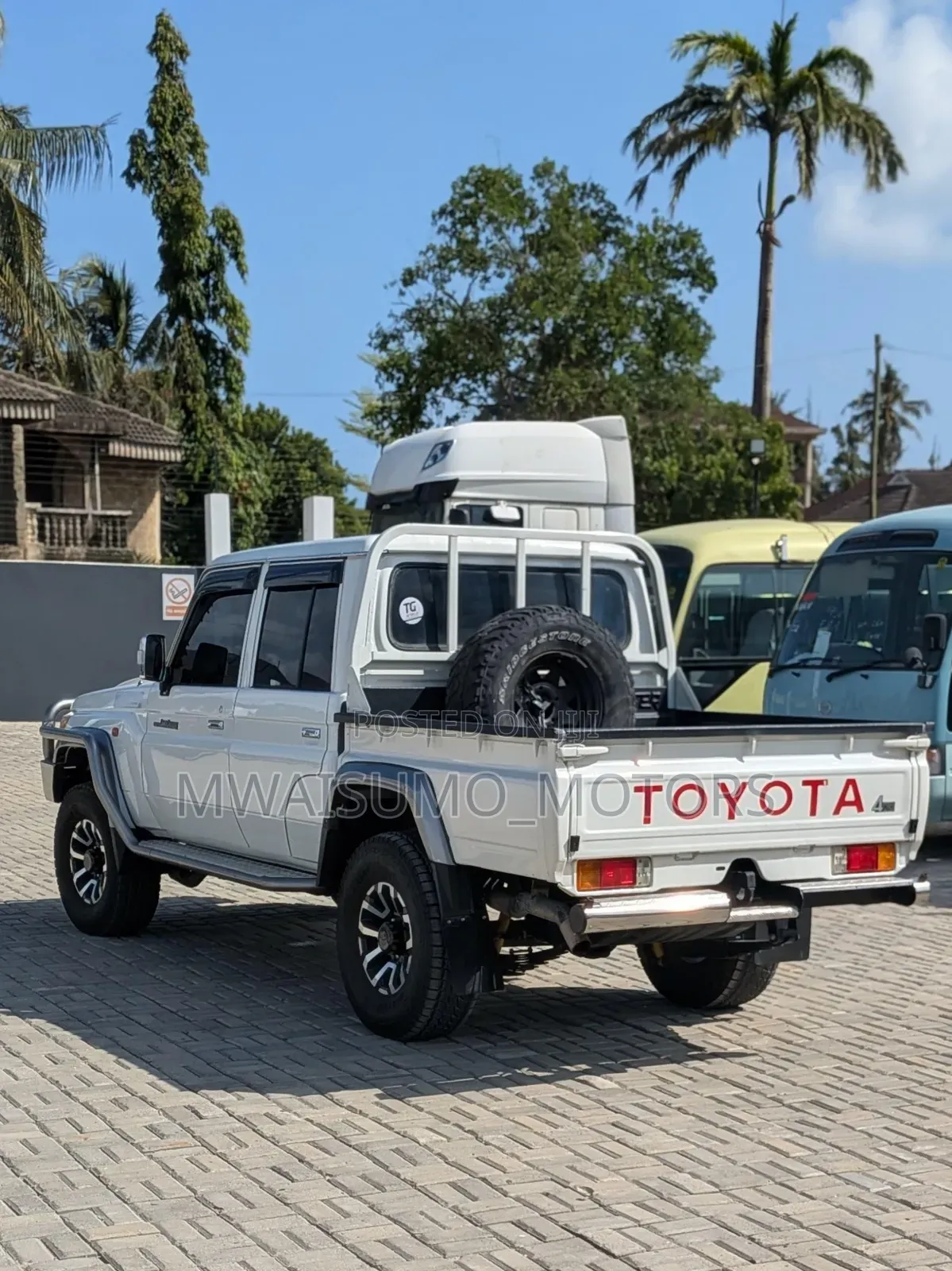 Toyota Land Cruiser 2021 Off white