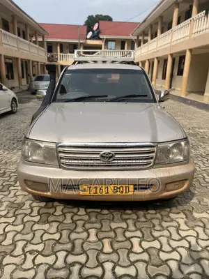 Toyota Land Cruiser 2004 Beige
