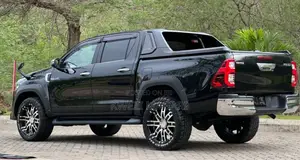 Toyota Hilux 2021 Black