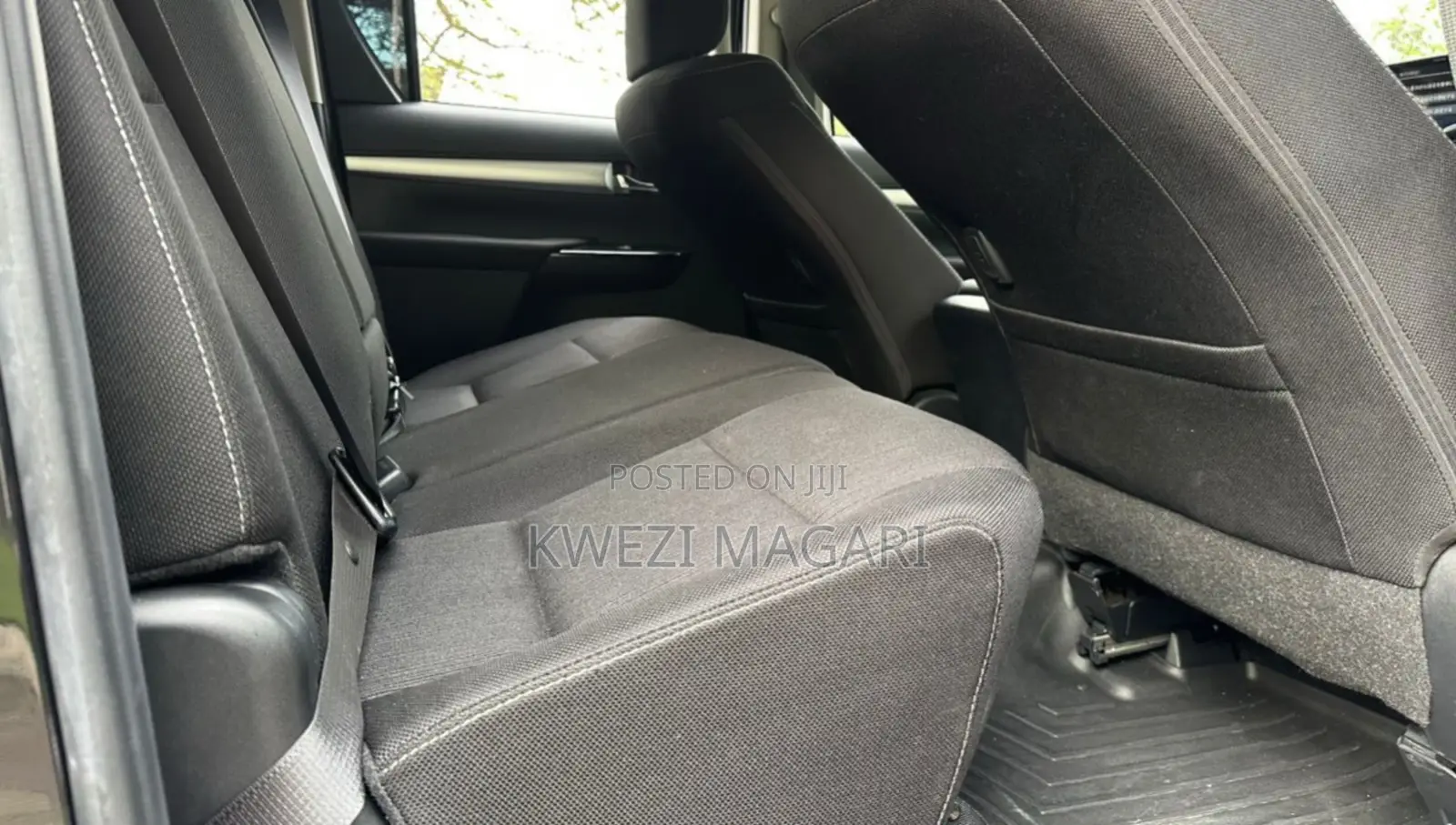 Toyota Hilux 2021 Black