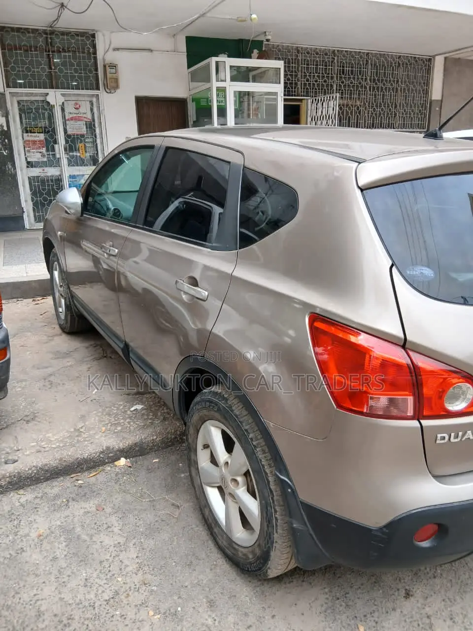 Nissan Dualis 2010 Gold