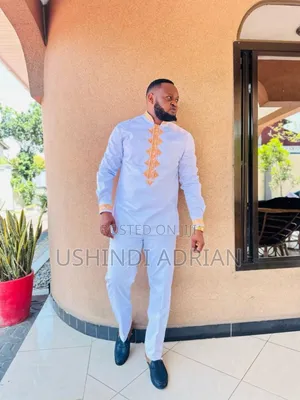 African Men Traditional Outfit–Luxury Edition