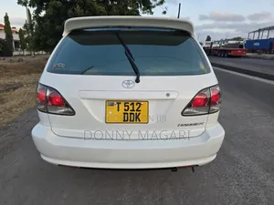 Toyota Harrier 2004 White