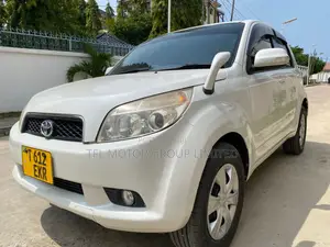 Toyota Rush 2008 White