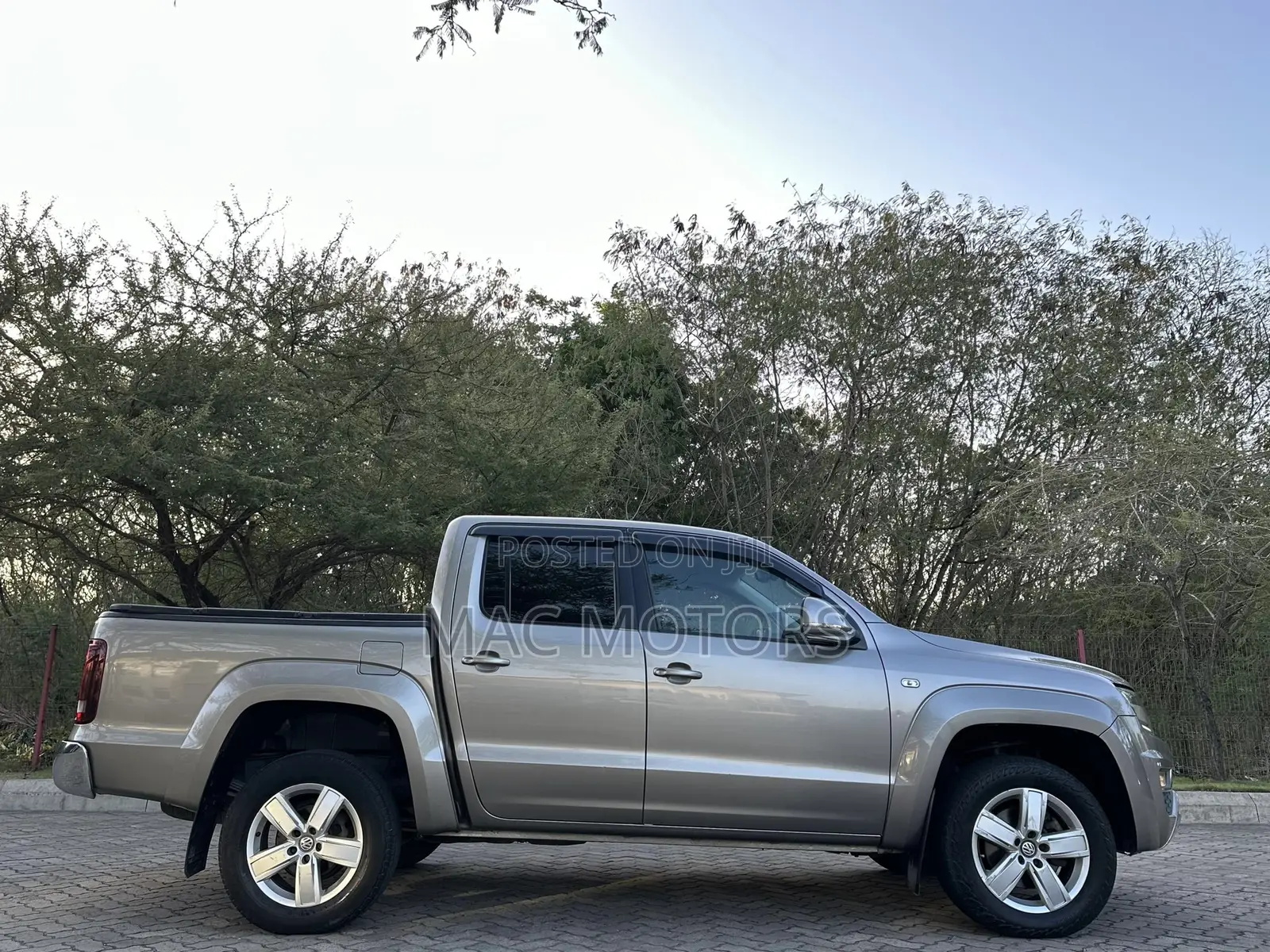 Volkswagen Amarok 2020 Gray