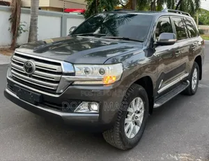 Toyota Land Cruiser 2018 Gray