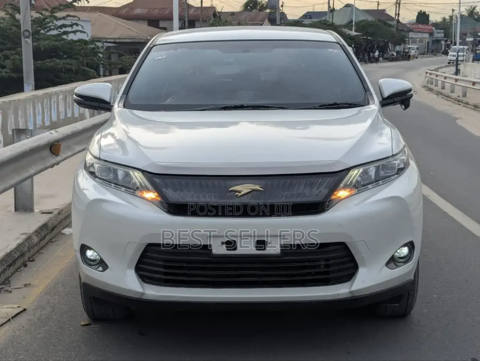 Toyota Harrier Hybrid Premium 2014 White