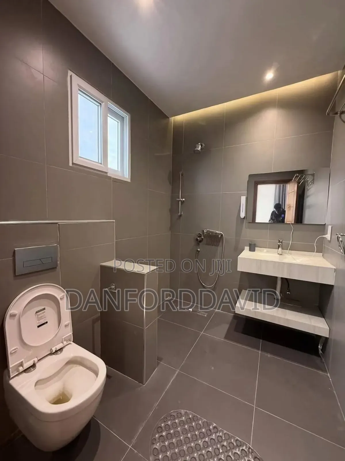Furnished 3bdrm Bedsitter in Kahwa Real Estate, Masaki for rent