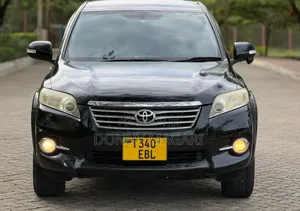 Toyota Vanguard 2011 Black