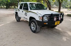 Toyota Hilux 2.5 Cab 2005 White