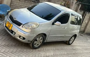 Toyota Fun Cargo 2005 Silver