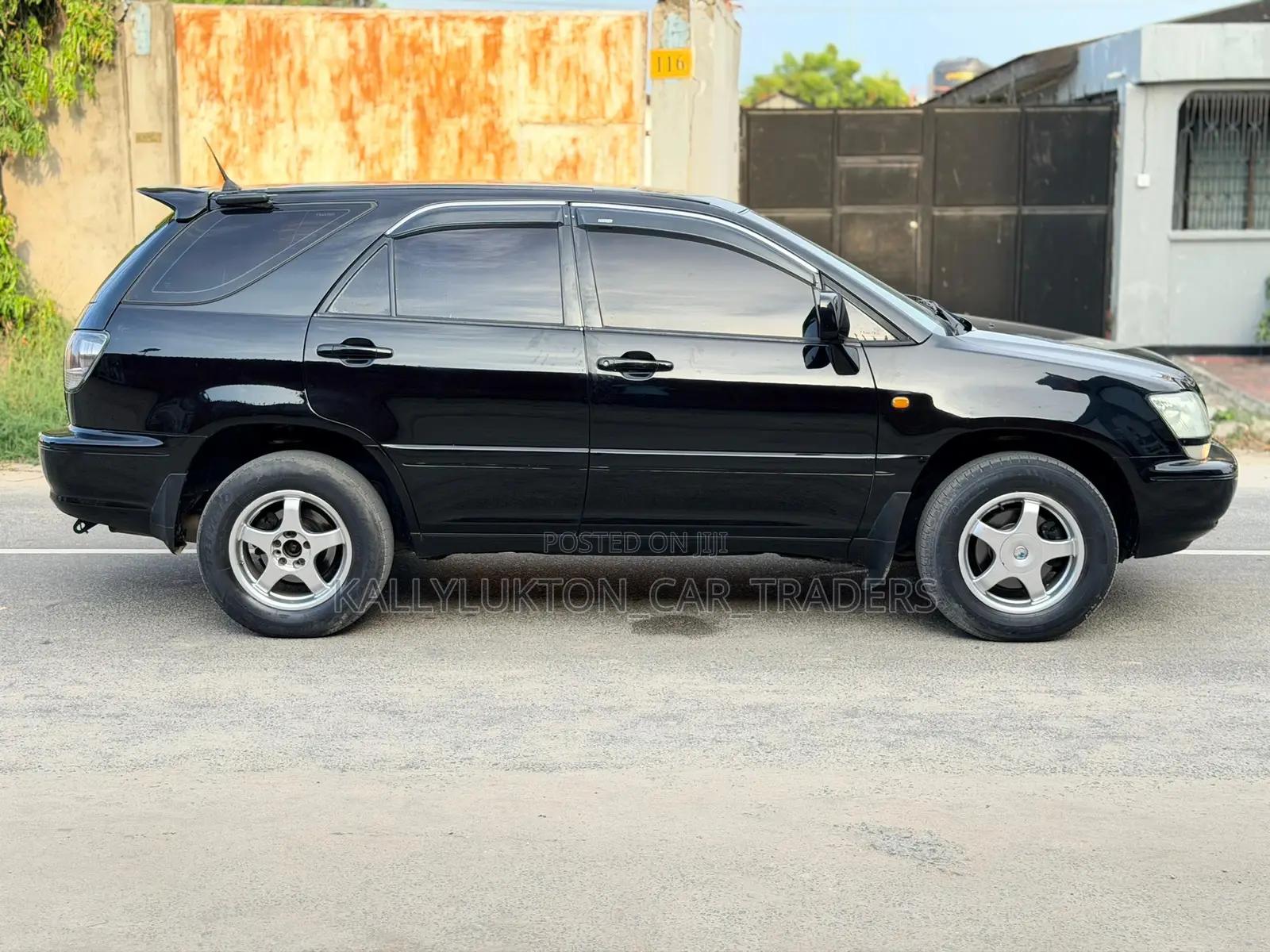 Toyota Harrier 2005 Black