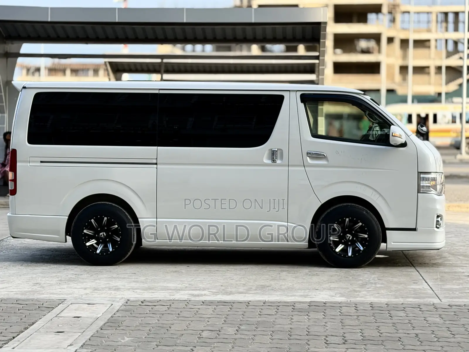 Toyota HiAce 2012 White