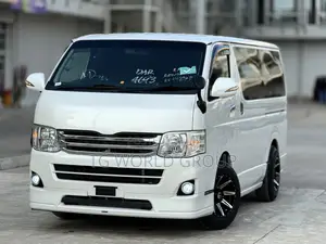 Toyota HiAce 2012 White