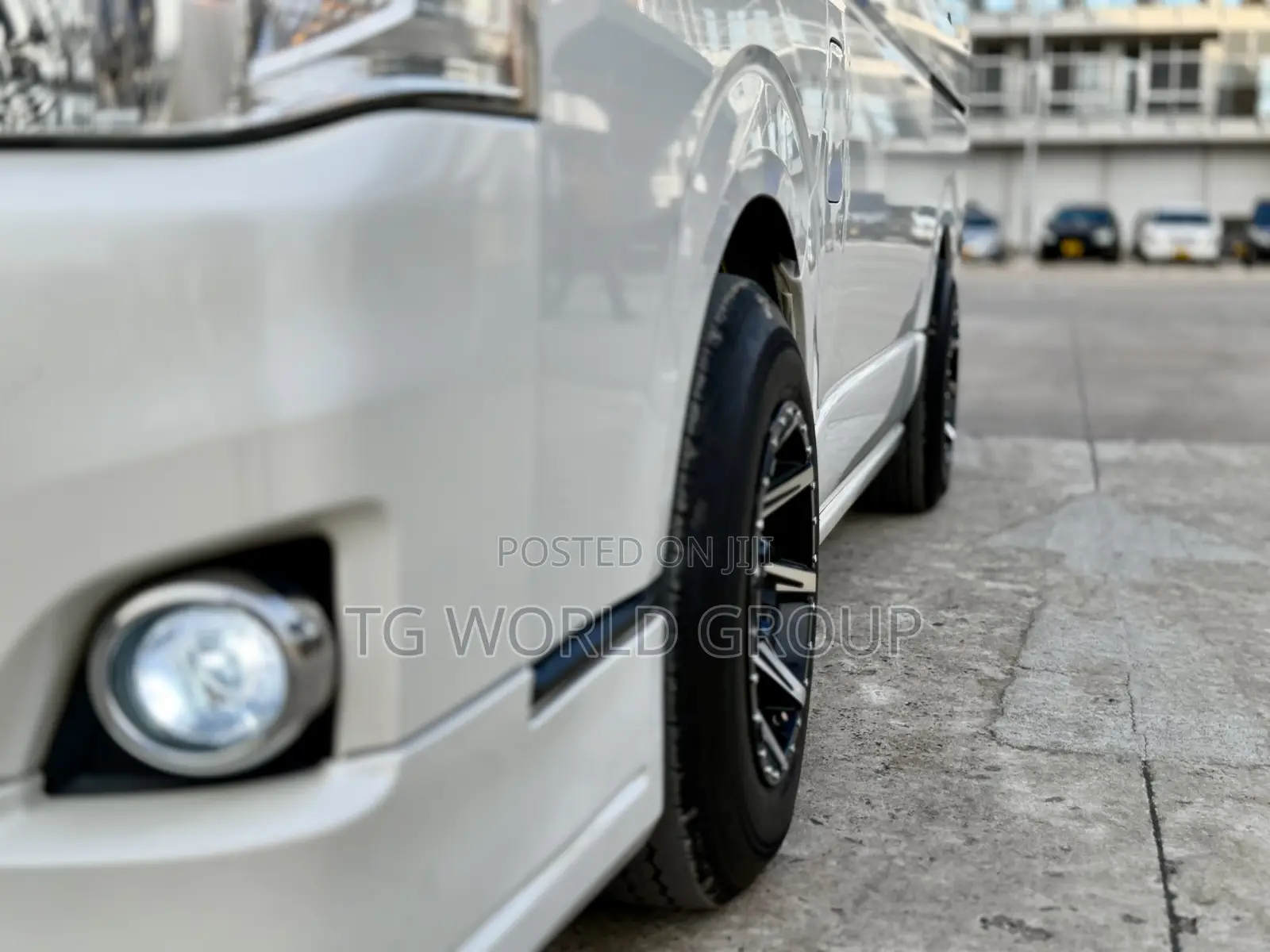 Toyota HiAce 2012 White