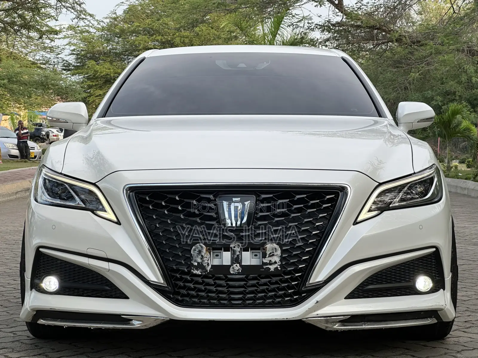 Toyota Crown 2019 White