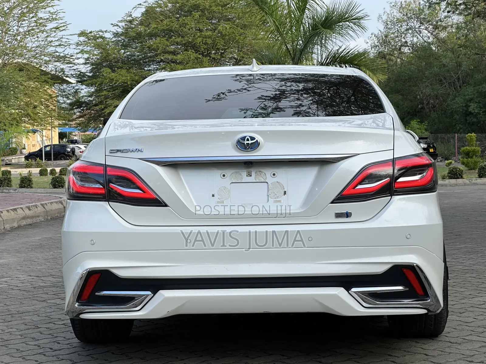 Toyota Crown 2019 White