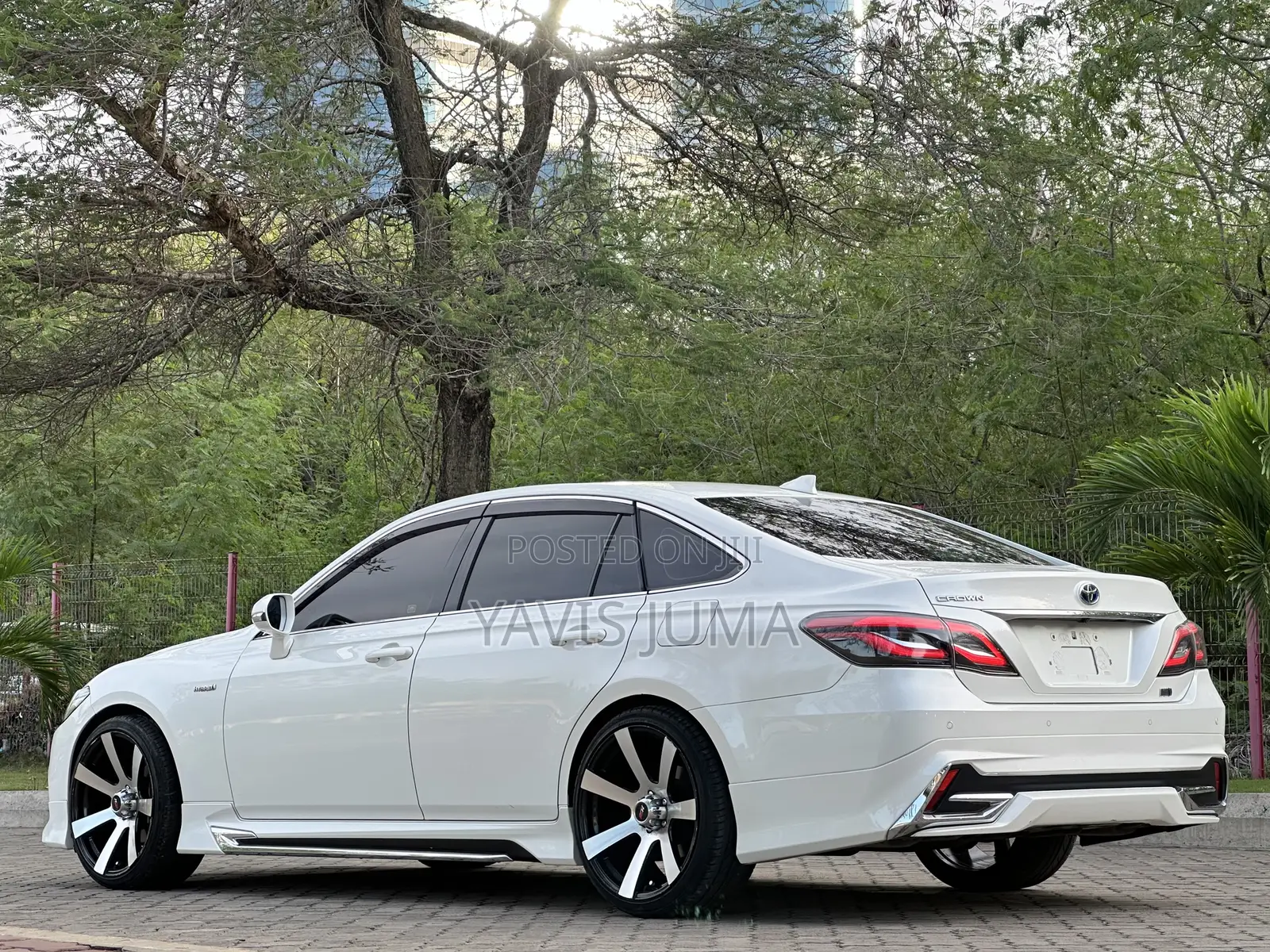 Toyota Crown 2019 White