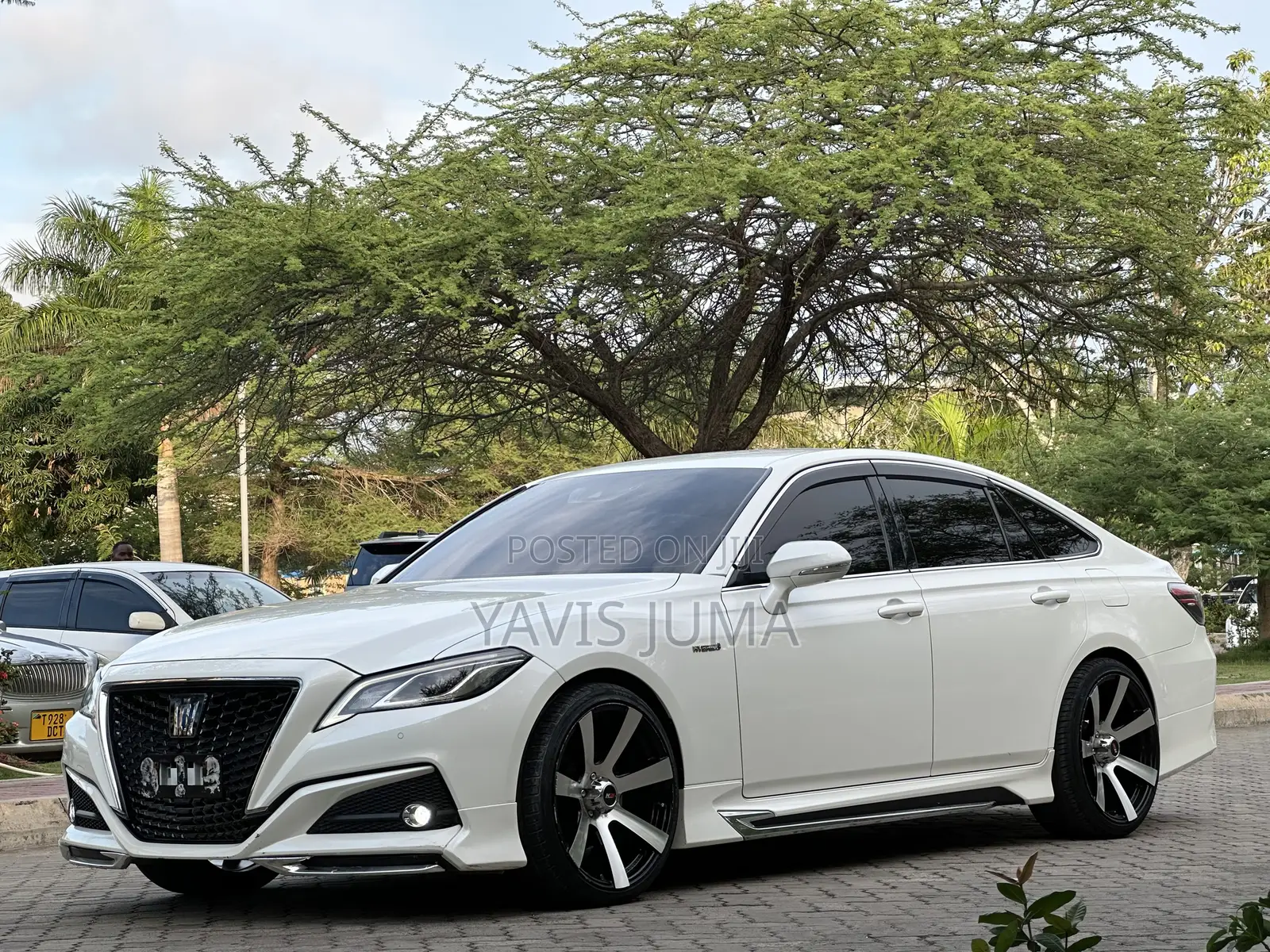 Toyota Crown 2019 White