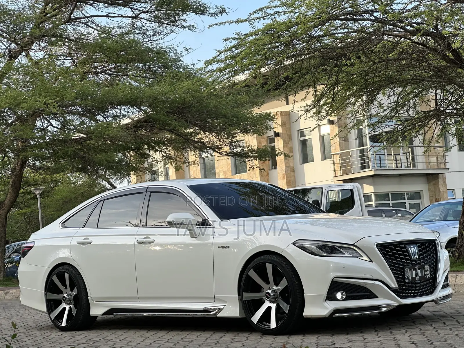 Toyota Crown 2019 White