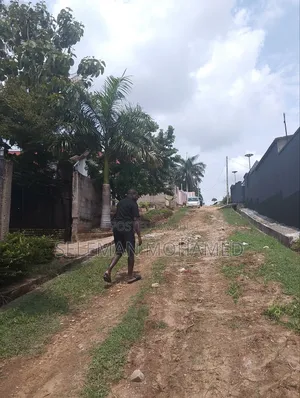 Kiwanja Kinauzwa Kigamboni Baiskel