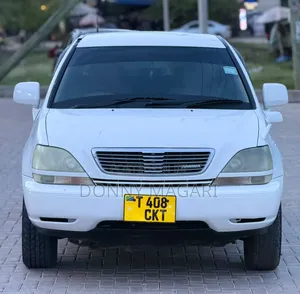Toyota Harrier 2001 White