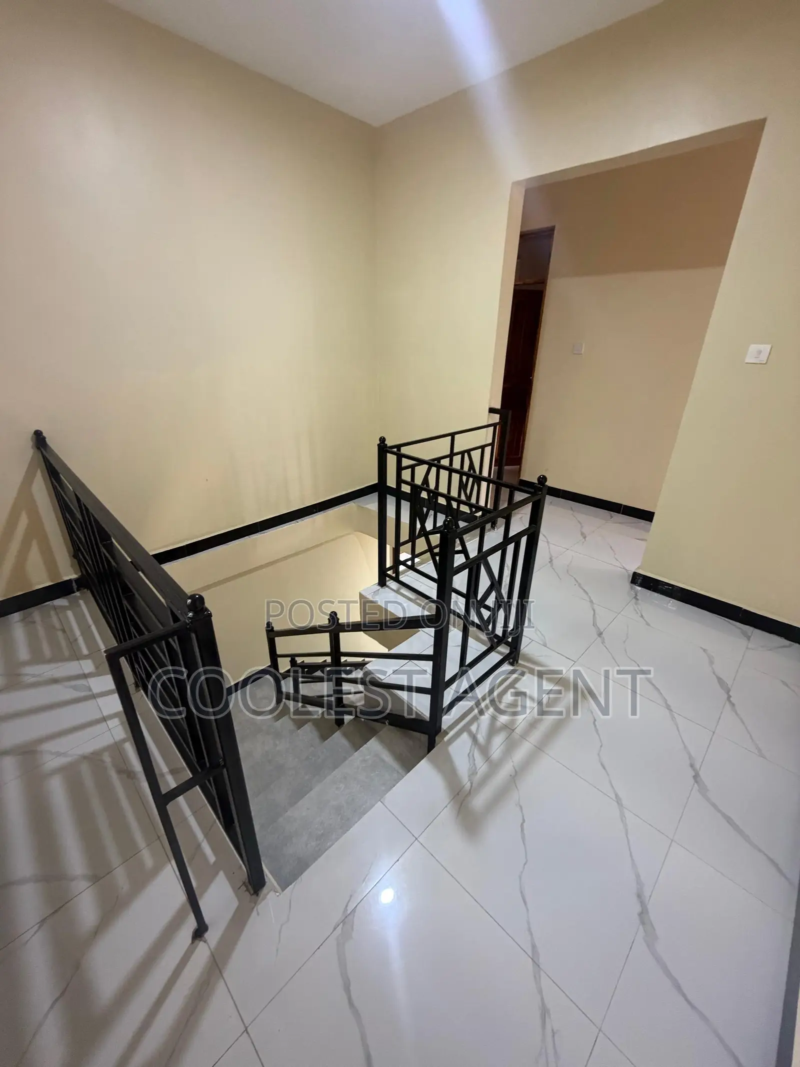 7bdrm Duplex in Coolest Estate, Oyster Bay for rent