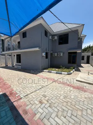 7bdrm Duplex in Coolest Estate, Oyster Bay for rent