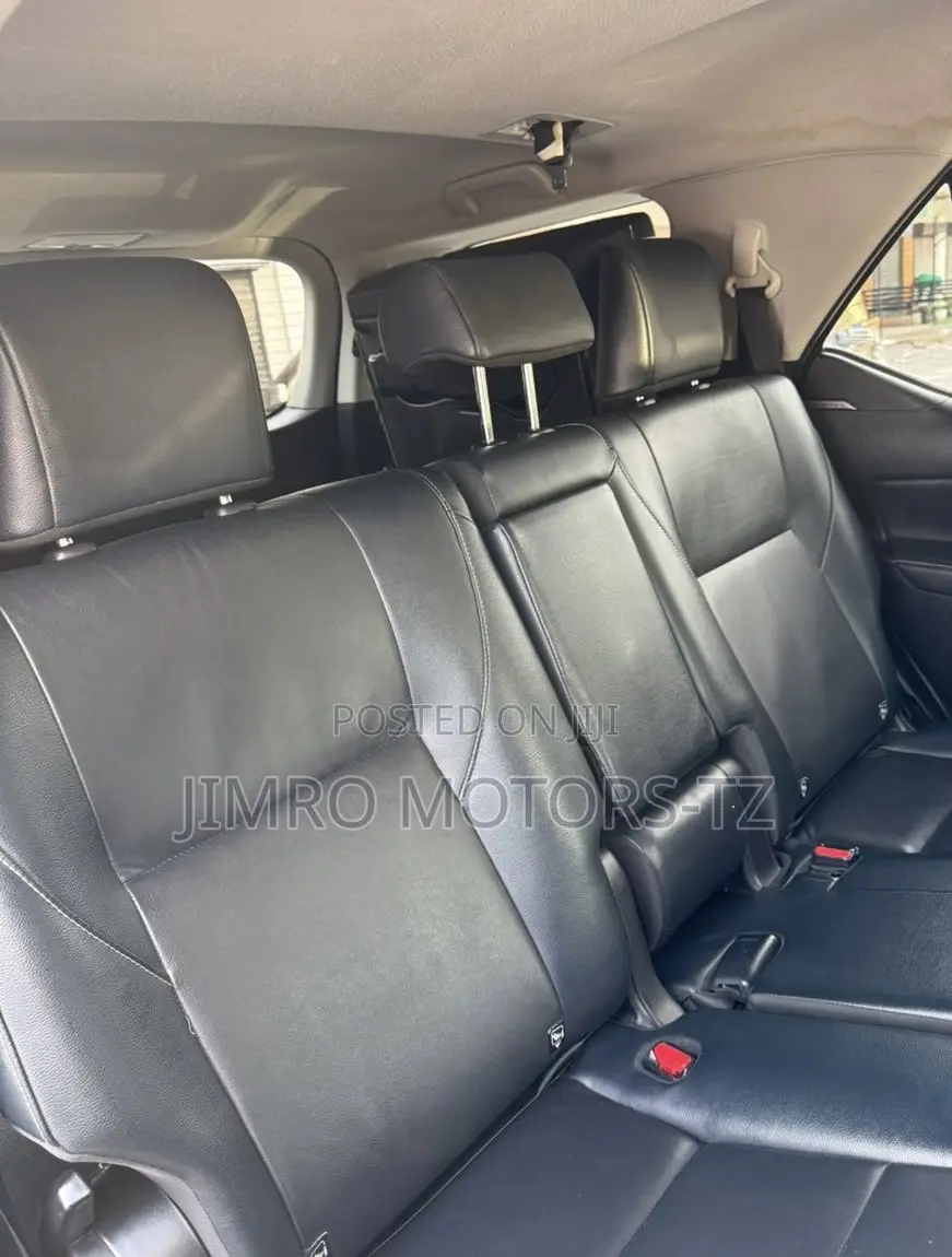 Toyota Fortuner 2021 Green