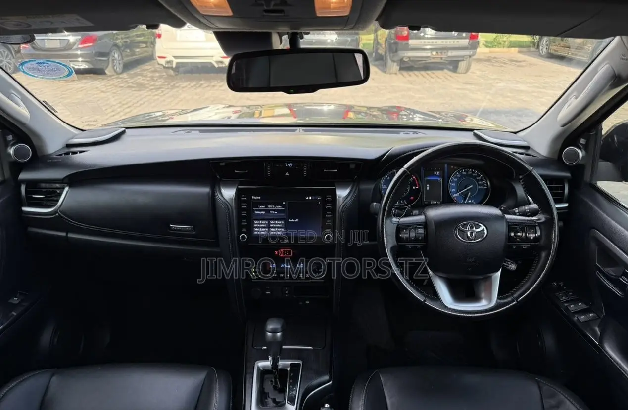 Toyota Fortuner 2021 Green