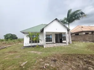 3bdrm House in Mchakama Real Estate, Maili Mmoja for sale