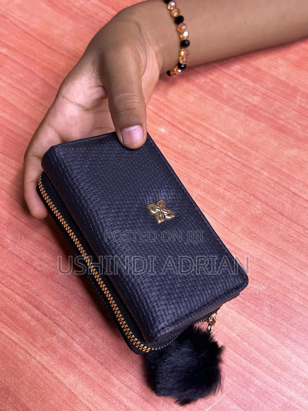 Pochi Ya Kike Classy Woven Wallet